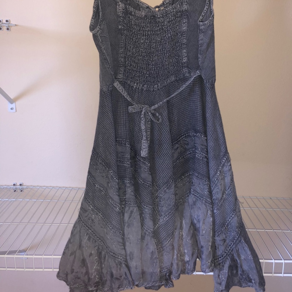 Dress - Picture 2 of 3